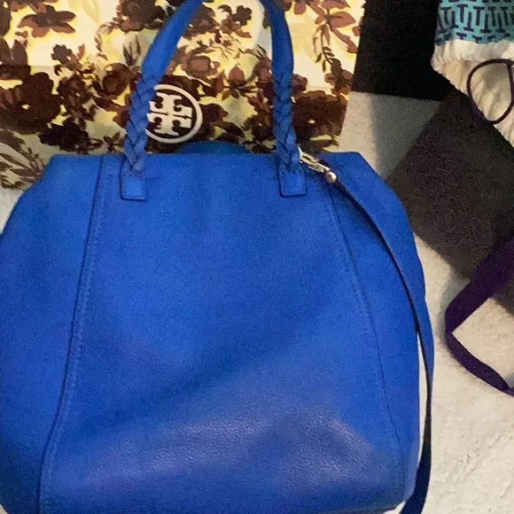 Tory Burch Half Moon Leather Satchel 💙 - Picture 16 of 17
